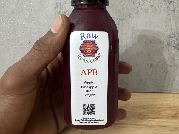 APB juice — Apple, Pineapple, Beets, Ginger
