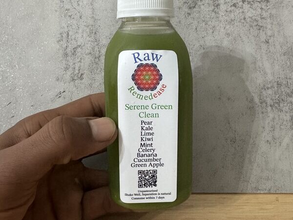 Serene Green Clean juice — Kale, Lime, Celery, Cucumber, Mint, Banana, Green Apple, Kiwi, Pear